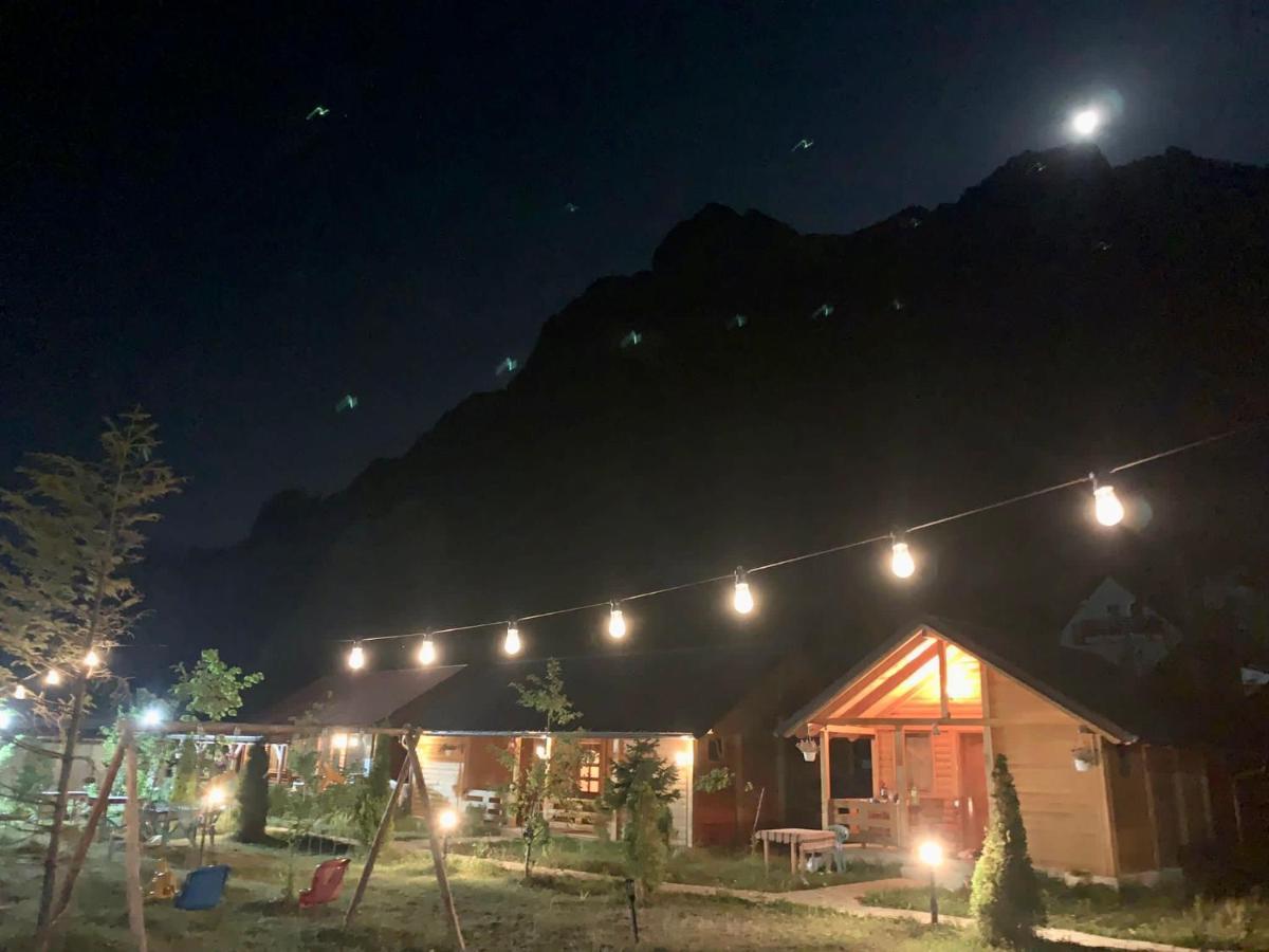 2E Villa'S Valbone Bagian luar foto