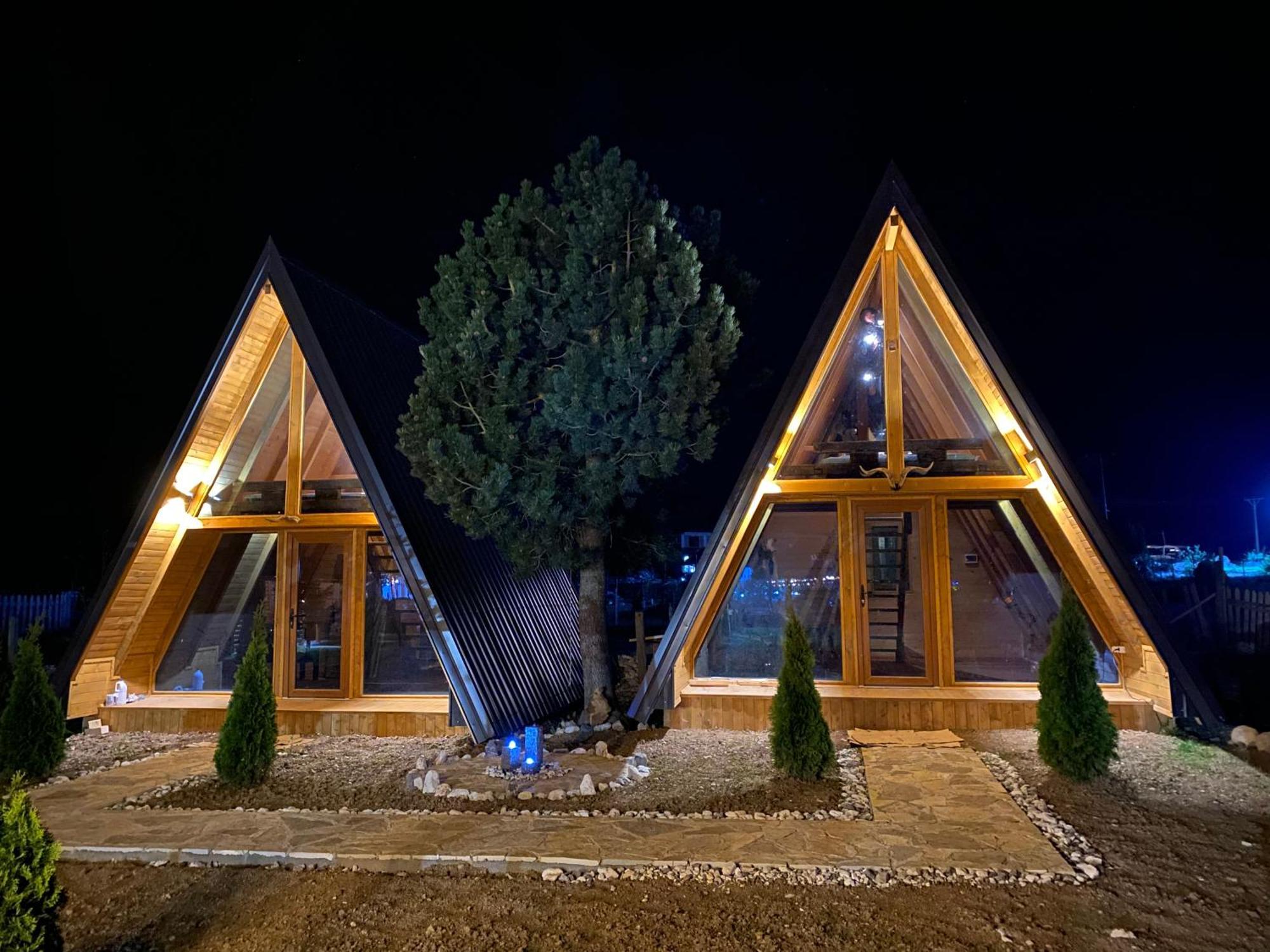 2E Villa'S Valbone Bagian luar foto